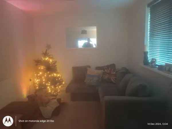 Flat For Rent in Arun, England