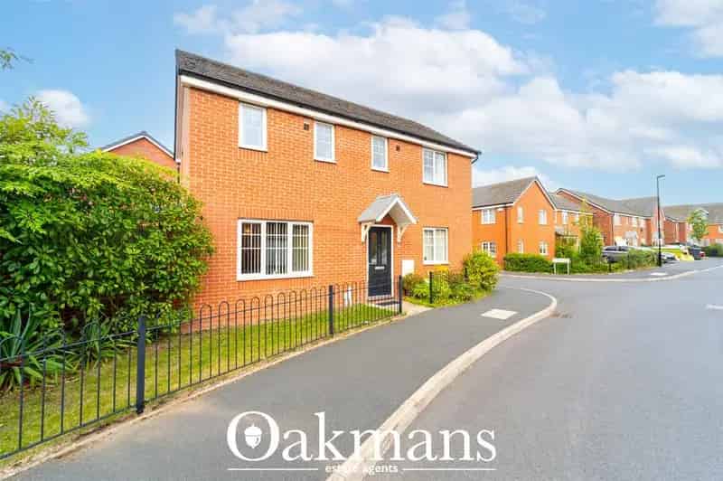 3 Bedroom Detached House For Sale