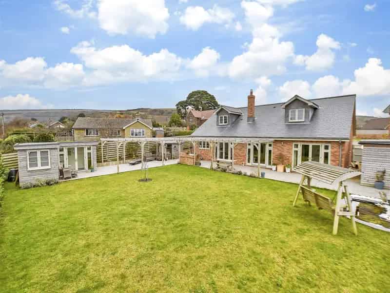 5 Bedroom Detached House for Sale Brighstone Isle of Wight