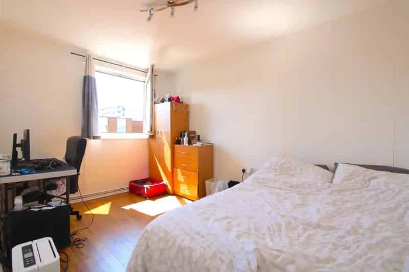 4 Bedroom Flat House to Rent Near Queen Mary University