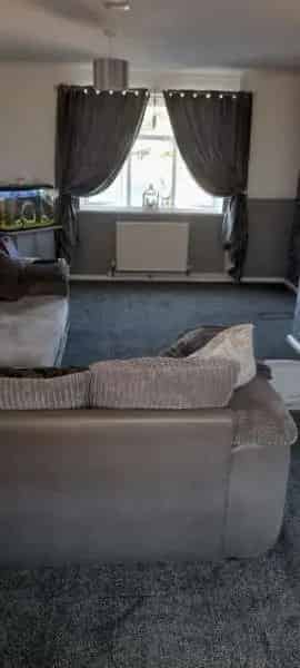 3 Bed House Near Dudley Port - Family Home