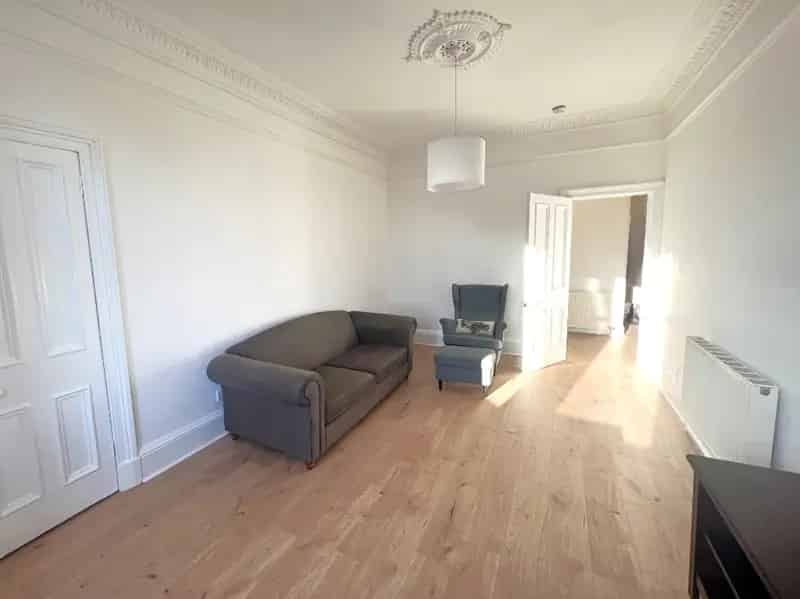 2 Bedroom Flat House to Rent in Meadowbank Edinburgh