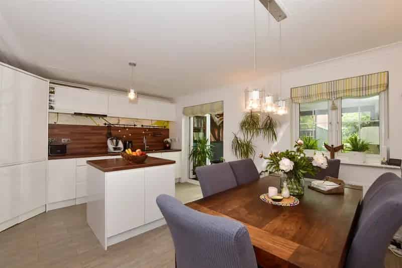 4 Bedroom Semi-Detached House For Sale Near Amenities