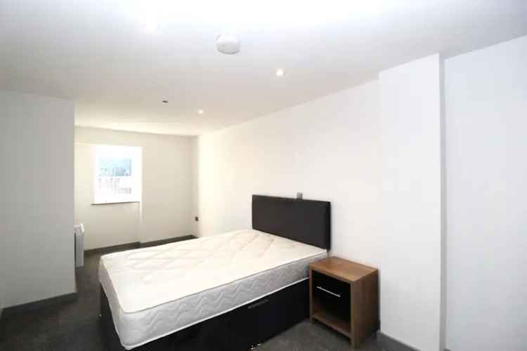 City Centre 1-Bed Apartment Near Hull Interchange