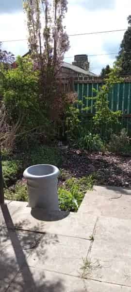 One Bedroom Bungalow Near Canal and Marina