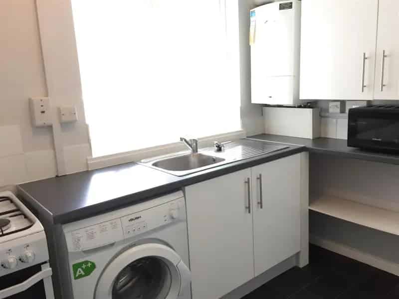 4 Double Bedroom Ground Floor Apartment Students Postgrads Professionals