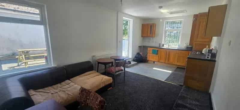2 Bedroom Apartment to Rent in Grangetown Cardiff