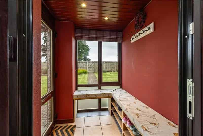 4 Bed Bungalow Detached with 3 Reception Rooms and Annexe