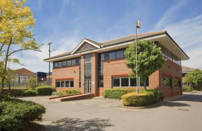 Modern Ground Floor Offices Near M3 Motorway Hook