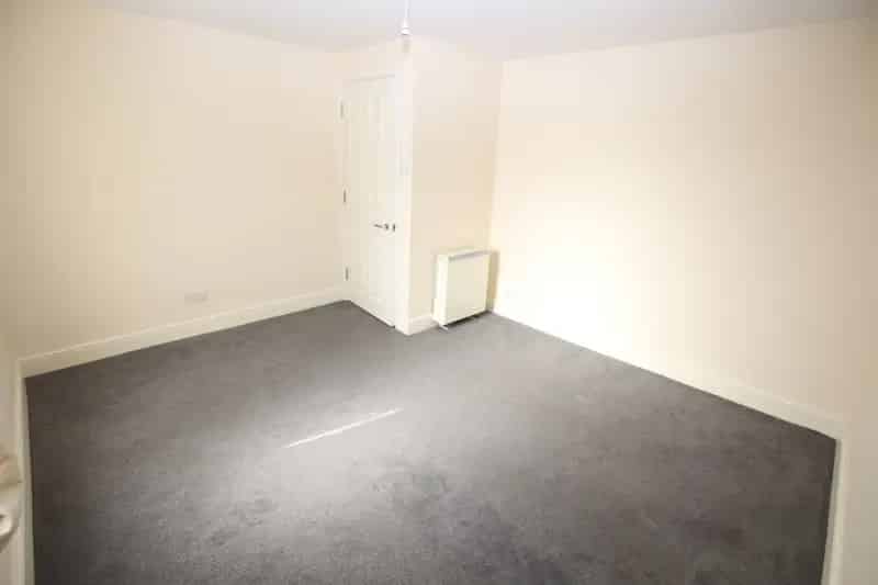 2 bedroom Flat
 To Rent