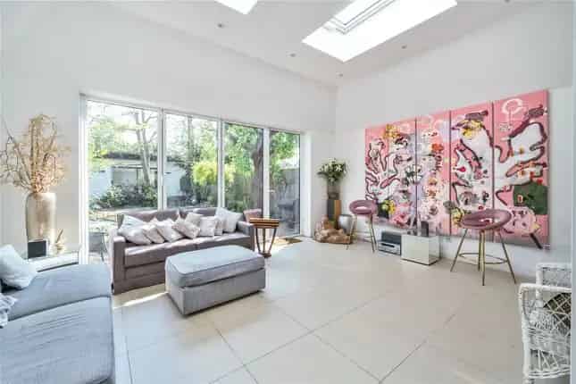 5 Bedroom Family Home for Sale in Chiswick