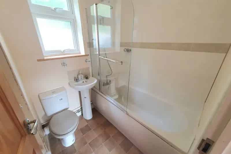 4 Double Bedroom Family Home with Large Garden