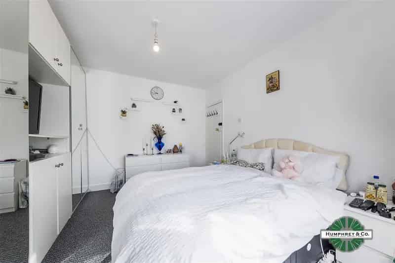 4 Bedroom Semi Detached House to Rent