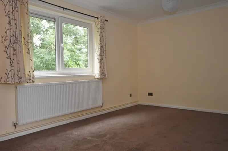 3 Bedroom Flat for Sale 9% Yield