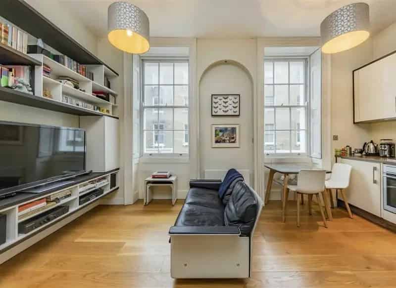One Bedroom Apartment Fitzrovia - Period Conversion Near Great Portland Street Station