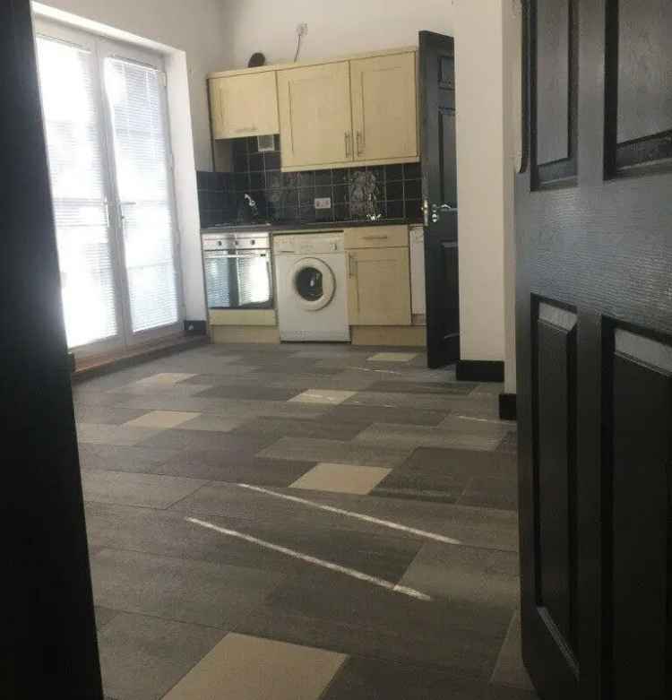Modern Studio Apartment near Watford General Hospital for Key Workers