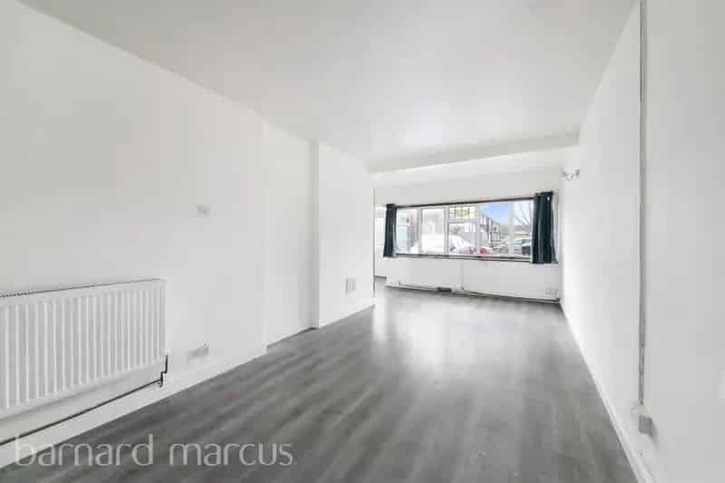 Three Bedroom Family Home Near Mitcham Eastfields Station