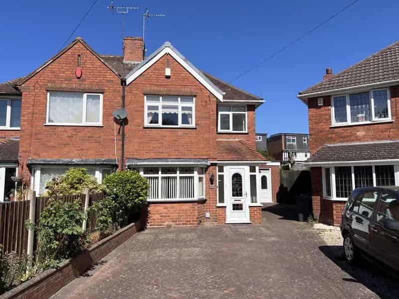 3 Bedroom Semi-Detached House for Sale