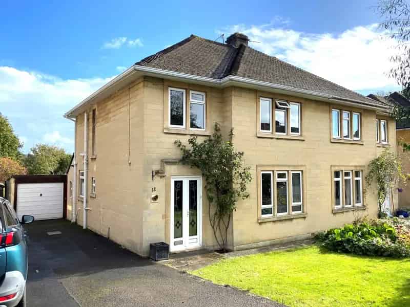 3 Bedroom Semi Detached House to Rent Near RUH Bath