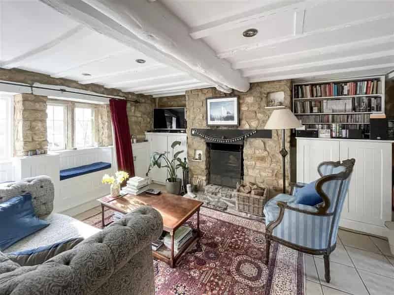 3 bedroom cottage for sale