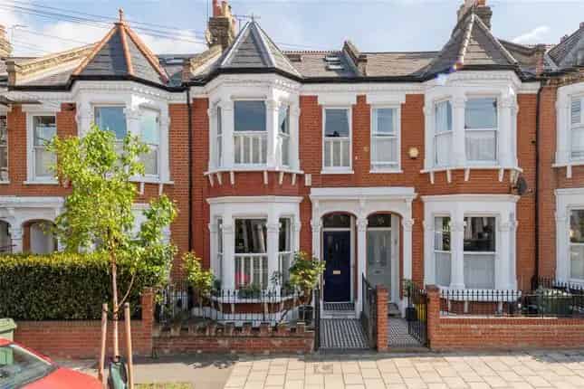 Victorian Terrace House Abbeville Village SW4 Four Double Bedrooms