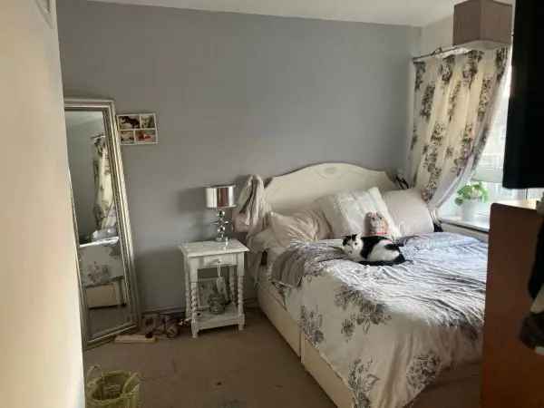 Flat For Rent in Southend-on-Sea, England