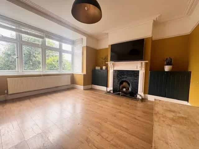 4 Bedroom Semi-Detached House Apsley Road Bath