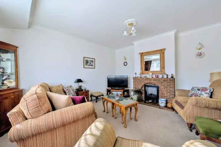 Charming 3-Bed Detached Bungalow in Ferring