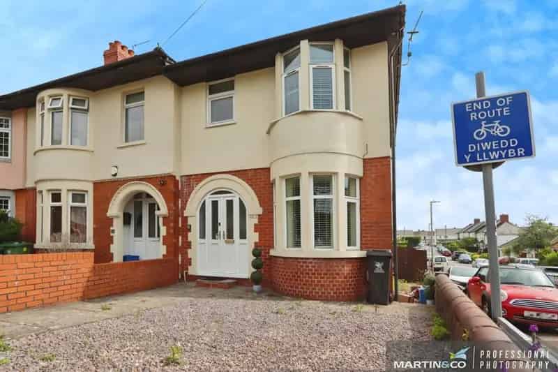 3 Bedroom House For Sale Modern Semi Detached Solar Panels