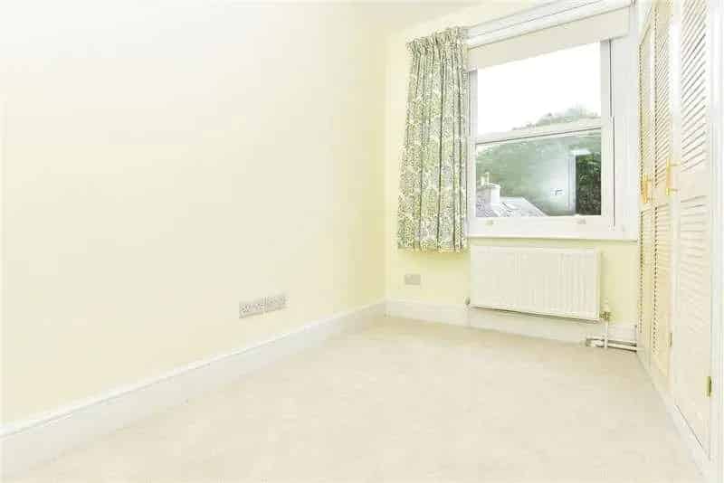3 Bed Terraced House for Sale in North Holmwood