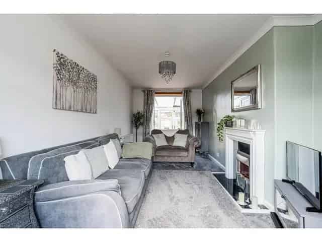 2 Bedroom Detached House for Sale