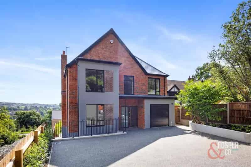6 Bedroom Detached House for Sale in Brighton