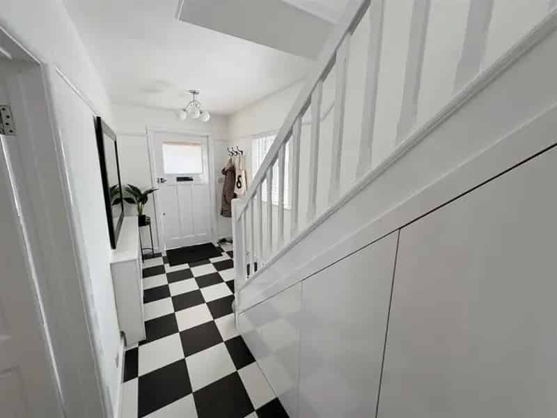 3 Bedroom Semi-Detached House for Sale No Chain