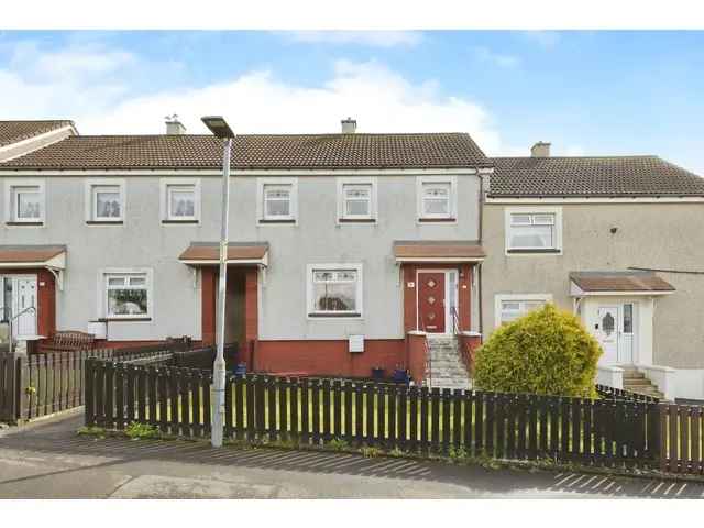 3 Bedroom Terraced House for Sale Near Local Amenities
