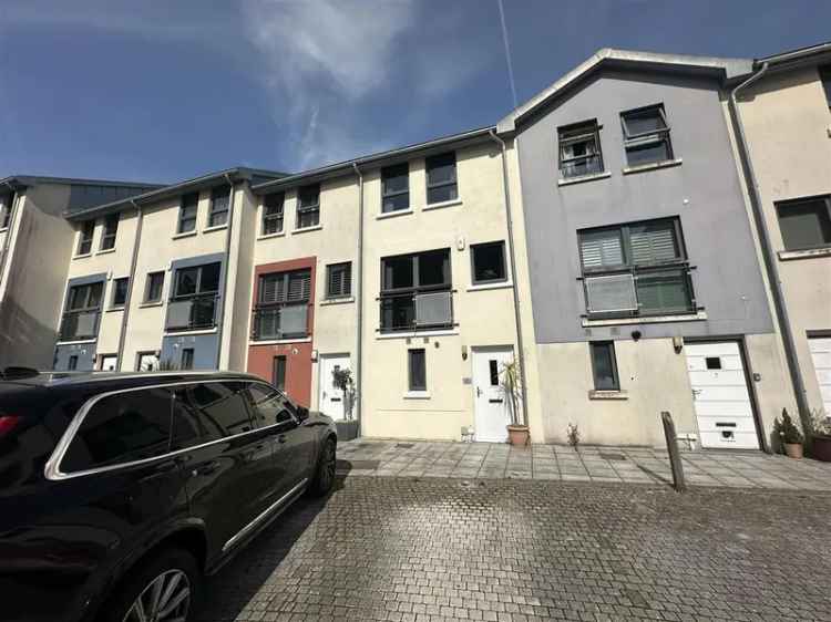 4 Bedroom Terraced House for Sale