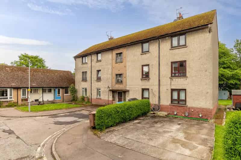 Spacious 2-Bedroom Aberdeen Apartment Near ARI