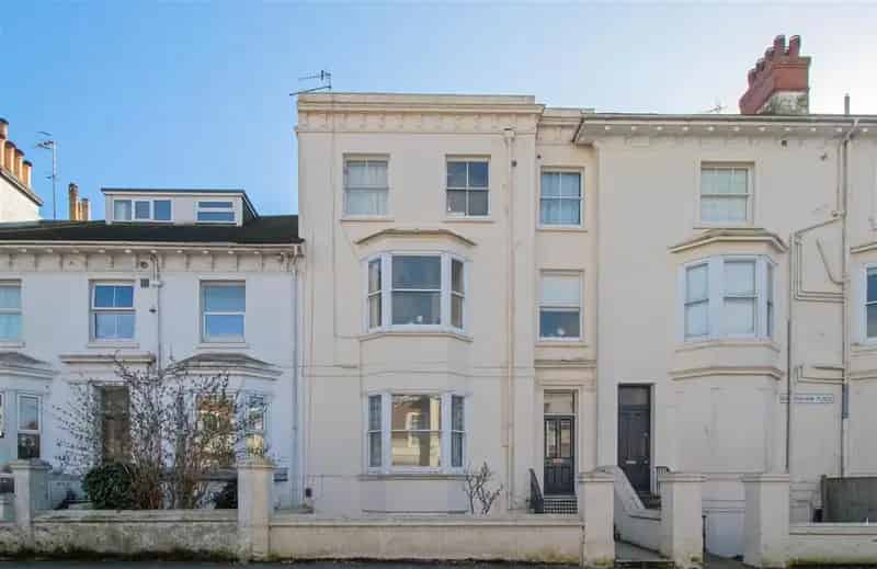 1 Bedroom Flat to Rent in Seven Dials