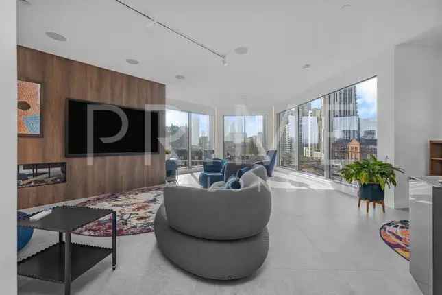 Luxury Penthouse Apartment London SE11