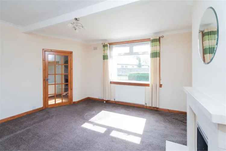 2 Bed Semi Detached House with Large Gardens