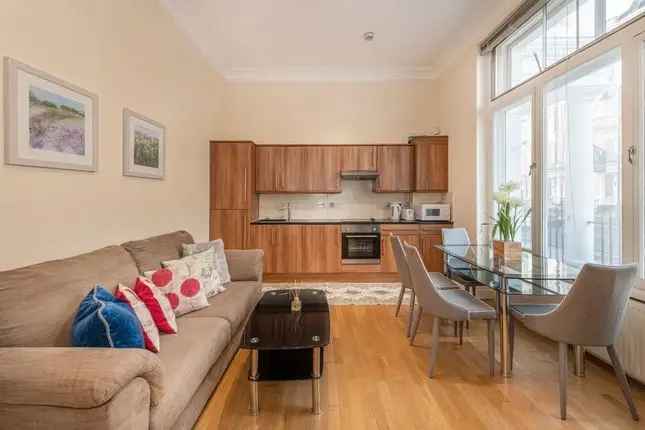 Flat to rent in Cromwell Road, London SW7