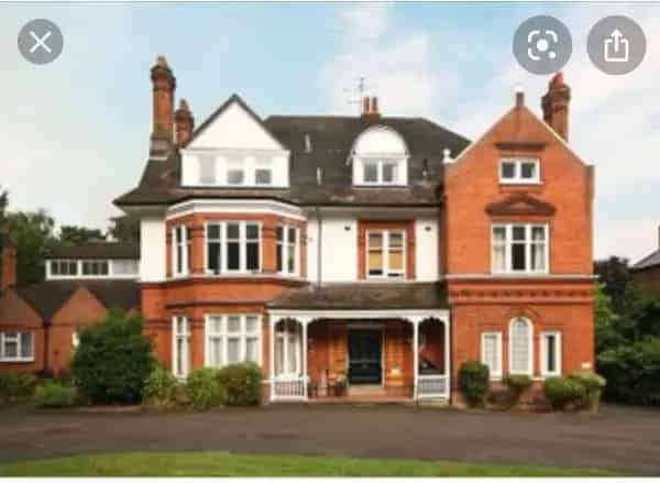 Flat For Rent , Elmbridge, England