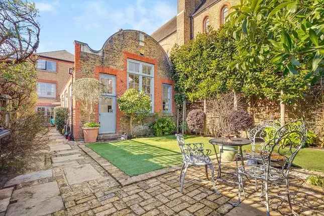 Detached Schoolhouse in Battersea  Family Home Garden Driveway