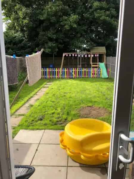2 Bed Semi Detached House with Driveway and Garden Pets Allowed