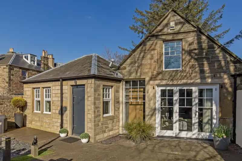 2 Bedroom Detached House for Sale in Morningside