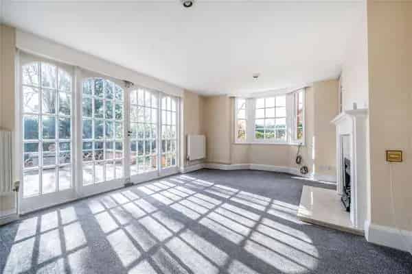 4-Bedroom 19th Century House with Gardens and Double Garage