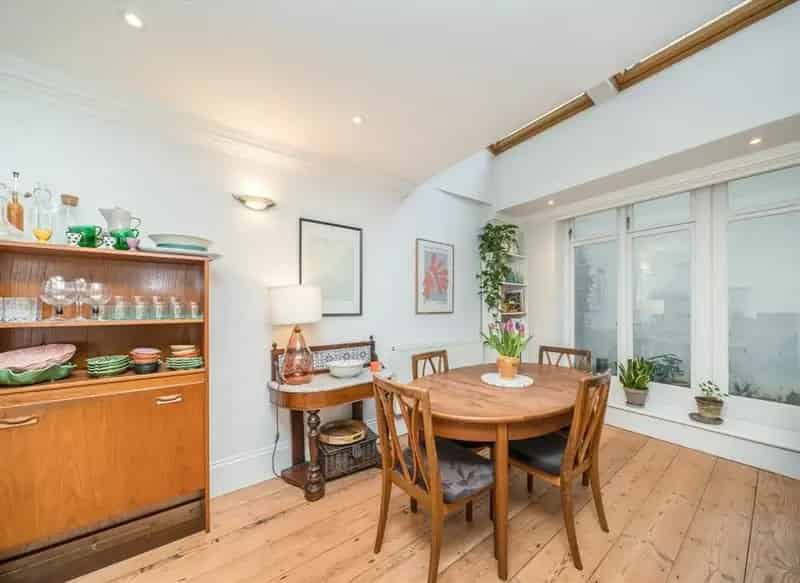 Two Bedroom Apartment Dalston Hackney Modern Interior Excellent Transport Links