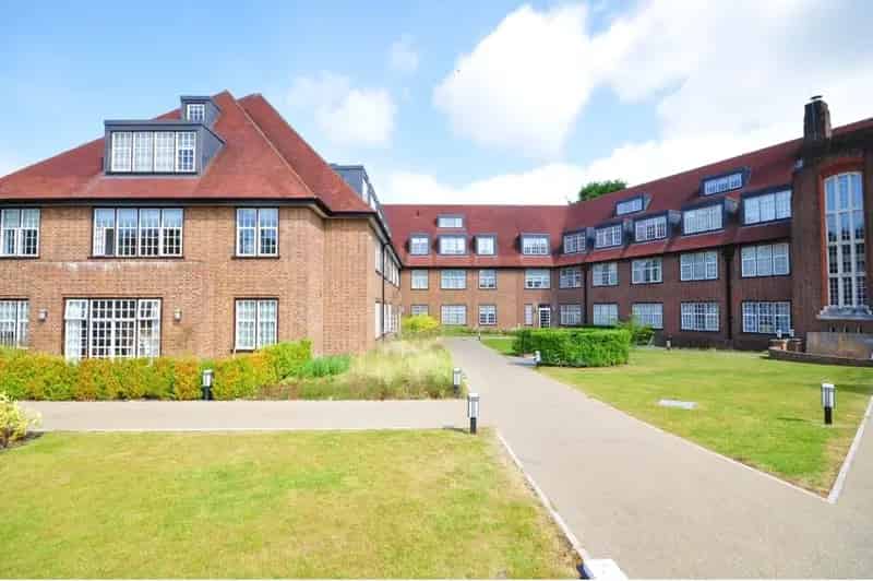 1 Bedroom Apartment to Rent in Reigate