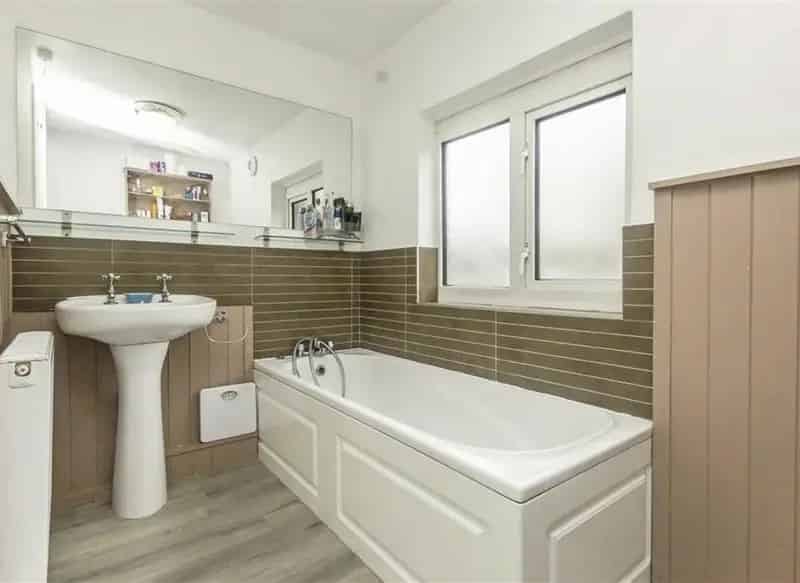 Flat For Sale , Kingston Road, London, England