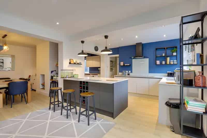 4 Bedroom Detached House to Rent Caversham