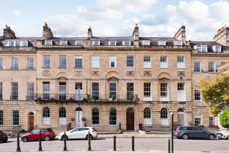 3 Bedroom Maisonette for Sale